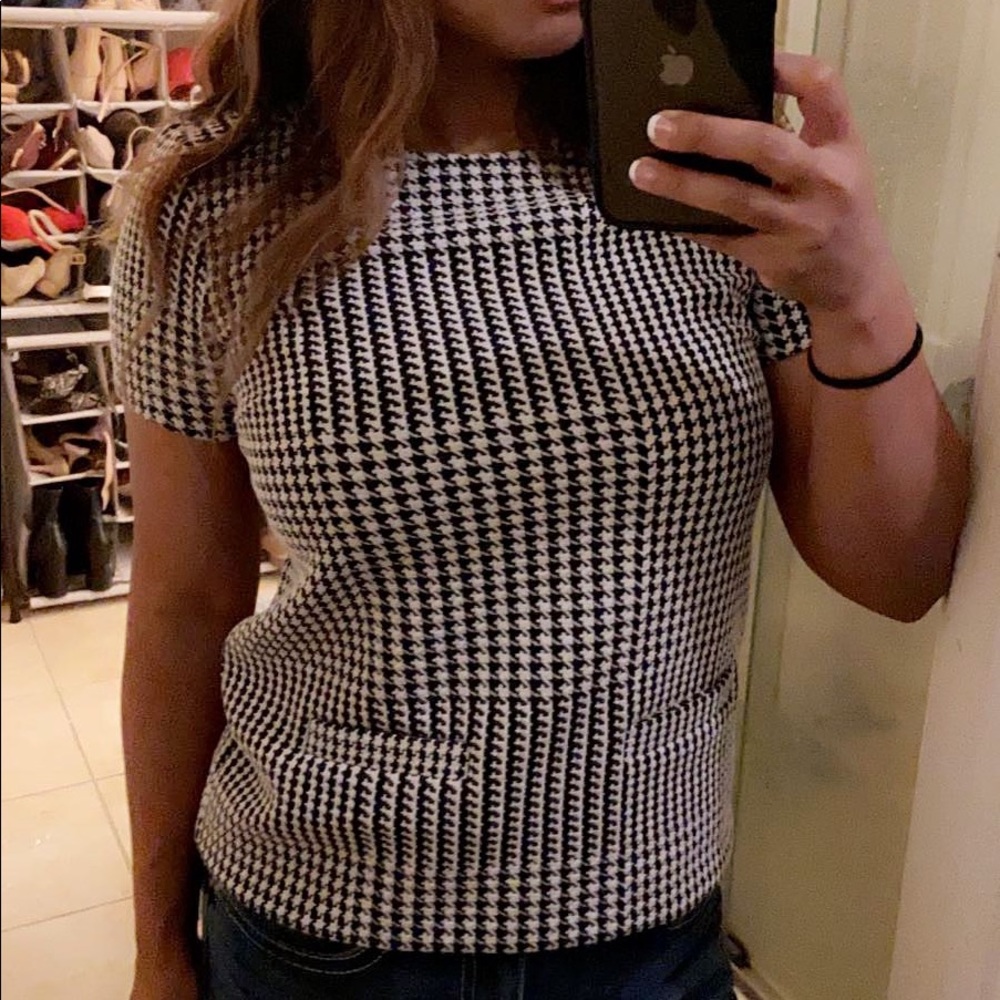 ***SOLD***Ann Taylor herringbone pattern top - Picture 3 of 3